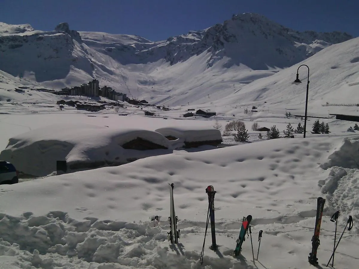L'Embrune Tignes 0*,